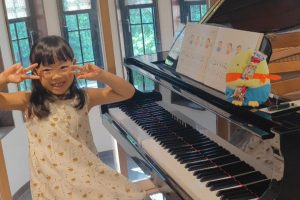 【ピアノ教室】小学校1年生の生徒さんの演奏🎼